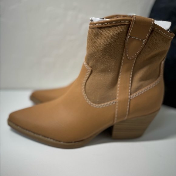 Nwt Women's Kay Western Boots - Universal Thread - Picture 6 of 6